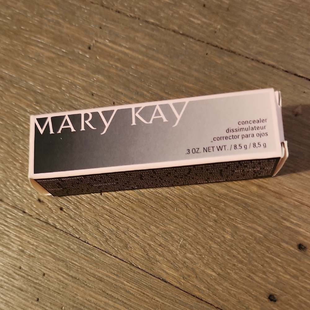 Mary Kay Concealer .3oz NEW